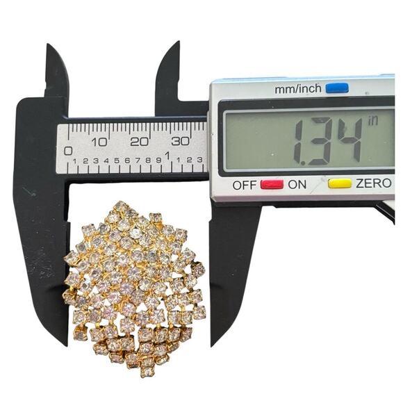 Beautiful Waterfall Rhinestone Goldtone Dangle Clip On 2” Earrings - Picture 6 of 8